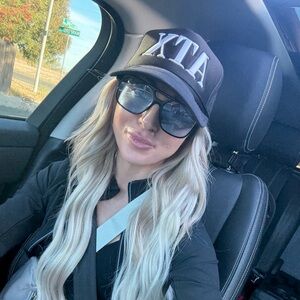 Meet your Posher, Mackenzie